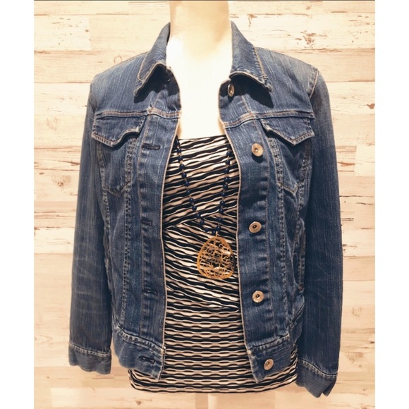 GAP Jackets & Blazers - Gap Denim Jacket size M